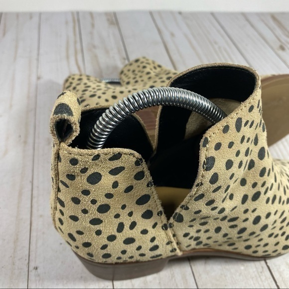 Dolce Vita Kaidie Cream Suede with Black Spots Animal Print Ankle Boots 8 - Picture 7 of 13